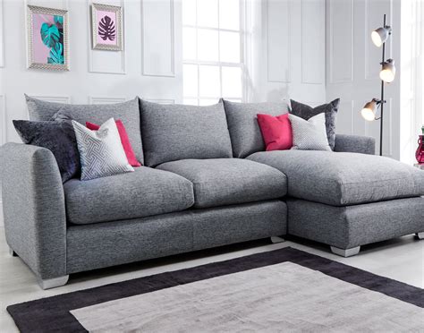 Corner Sofas and Chaise Sofas .